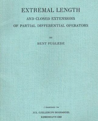 خرید و دانلود نسخه کامل کتاب Extremal Lengths and Closed Extensions of Partial Differential Operators