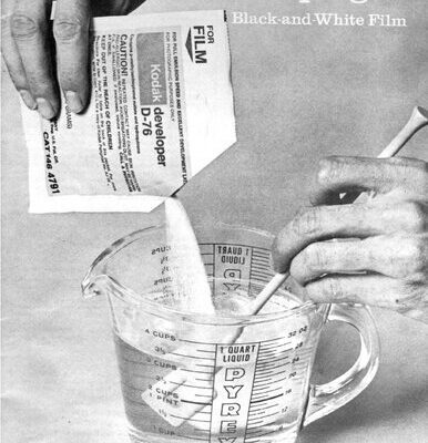 خرید و دانلود نسخه کامل کتاب Developing, Black & White Film