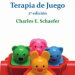خرید و دانلود نسخه کامل کتاب Fundamentos de terapia de juego