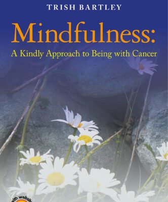 خرید و دانلود نسخه کامل کتاب Mindfulness: A Kindly Approach to Being with Cancer