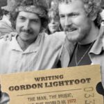 خرید و دانلود نسخه کامل کتاب Writing Gordon Lightfoot The Man The Music And The World In 1972