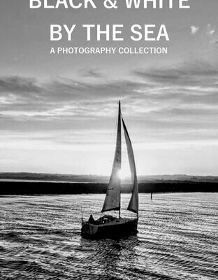 خرید و دانلود نسخه کامل کتاب Black & White by the Sea: A photography collection