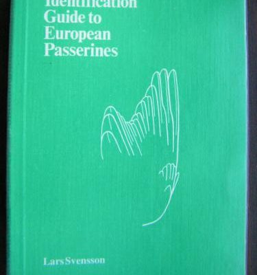 خرید و دانلود نسخه کامل کتاب Identification Guide to European Passerines