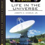 خرید و دانلود نسخه کامل کتاب Life in the Universe (Frontiers in Space)