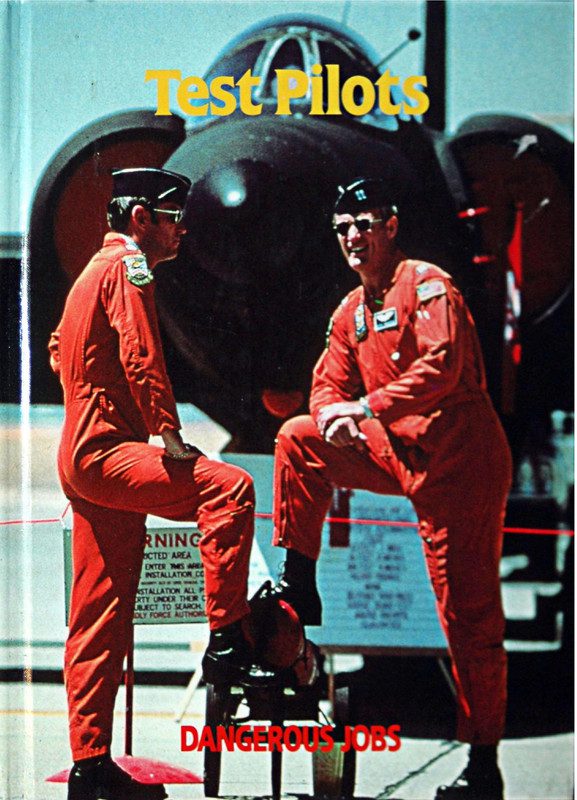 خرید و دانلود نسخه کامل کتاب Test Pilots (Dangerous Jobs)_68eed1ca7d71c.jpeg خرید و دانلود نسخه کامل کتاب Test Pilots (Dangerous Jobs)
