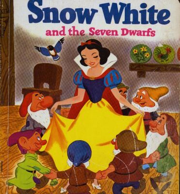 خرید و دانلود نسخه کامل کتاب Walt Disney’s Snow White and the Seven Dwarfs