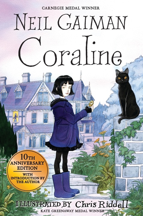 coraline-by-neil-gaiman_6a05d07ac1d26 خرید و دانلود نسخه کامل کتاب صوتی انگلیسی کورالاین، اثر نیل گیمن Coraline by Neil Gaiman - تصویر 1